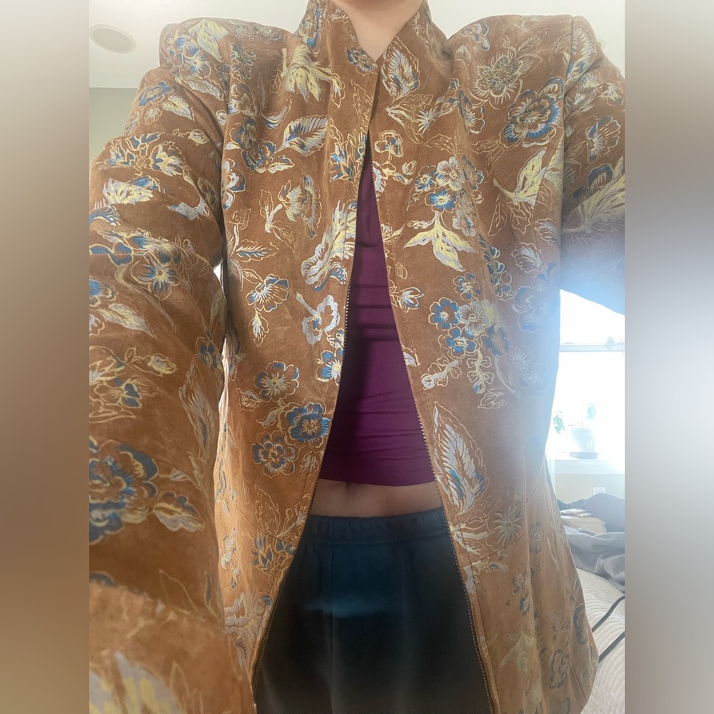 GORGEOUS floral suede coat - Picture 6 of 9